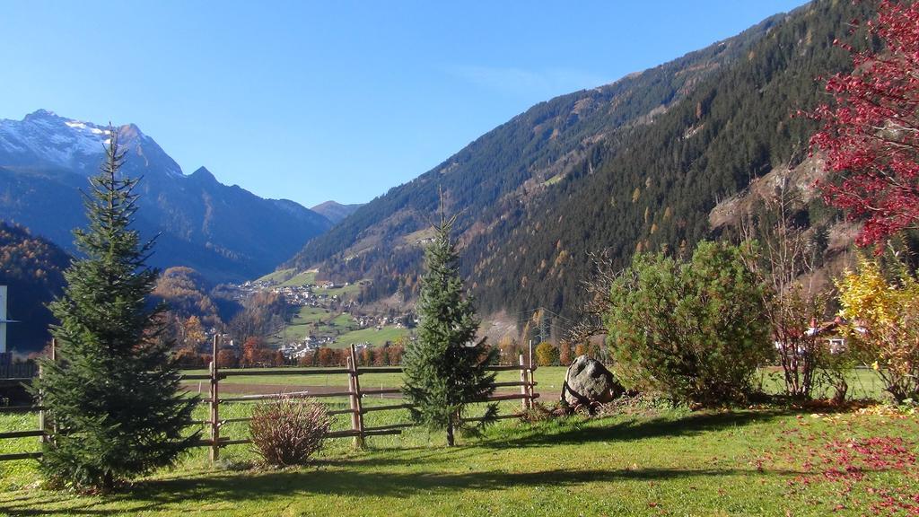 Ferienwohnungen Kroll - Appartements Viktoria Und Landhaus Maria Mayrhofen Dış mekan fotoğraf