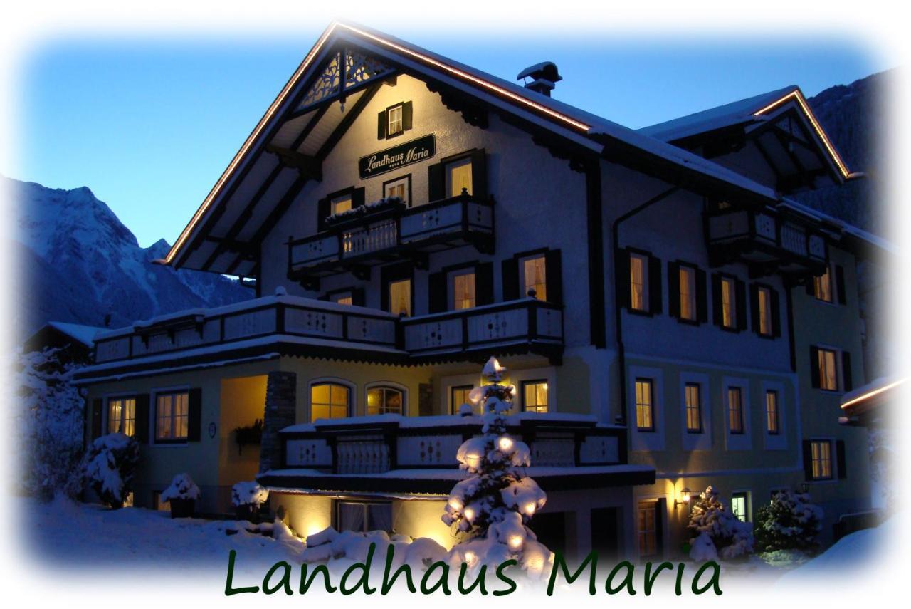 Ferienwohnungen Kroll - Appartements Viktoria Und Landhaus Maria Mayrhofen Dış mekan fotoğraf