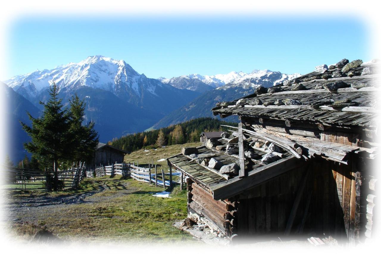 Ferienwohnungen Kroll - Appartements Viktoria Und Landhaus Maria Mayrhofen Dış mekan fotoğraf